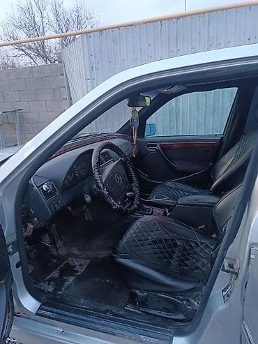 щины: Mercedes-Benz 220: 1999 г., 1.8 л, Бензин — 10