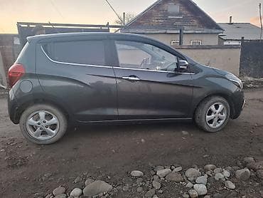 ош малибу: Chevrolet Spark: 2017 г., 1 л, Автомат, Бензин, Хэтчбэк — 3