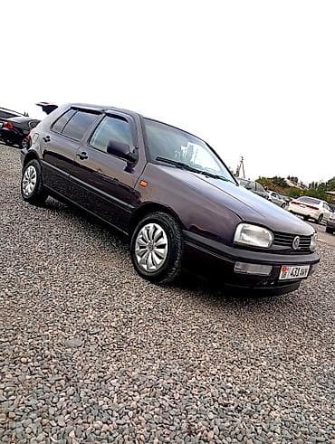 70 сом: Volkswagen Golf: 1993 г., 1.6 л, Кол менен иштөөчү, Бензин, Хетчбек — 3