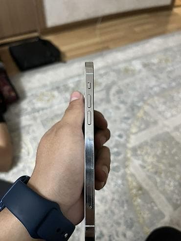 poco m7: IPhone 12 Pro, Б/у, Серебристый — 2