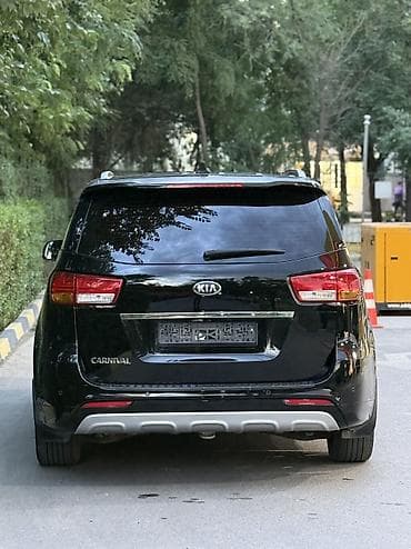 sprinter 516: Kia Carnival: 2017 г., 2.2 л, Автомат, Дизель, Минивэн — 5