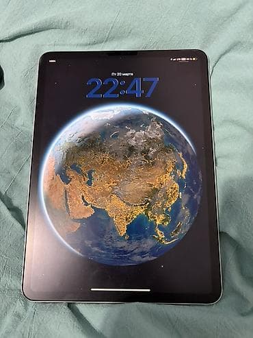 ipad pro 2020: Планшет, Apple, память 128 ГБ, 11" - 12", 4G (LTE), Б/у, Классический цвет - Серебристый — 2