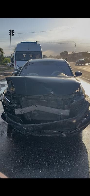 битую машину: Автомобиль после ДТП для разборки на запчасти. Кузов и внешний обвес — 1