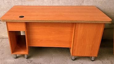 Стол жана отургуч комплекттери: Кеңсе үчүн үстөл, Жөндөлбөй турган, Тик бурчтуу, ЛДСП — 1