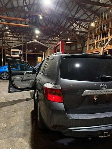 Транспорт: Крышка багажника Toyota Highlander - Оригинальная контрактная деталь — 2