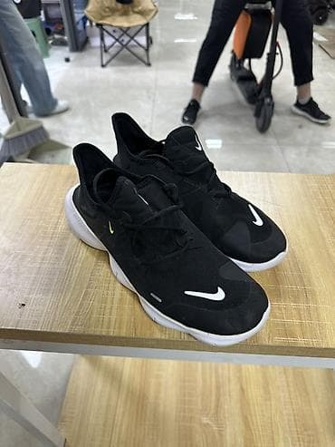 Жеке буюмдар: Эркектердин кроссовкасы, 43, Nike, Жаңы, түсү - Кара, Өзү алып кетүү, Акысыз жеткирүү — 3