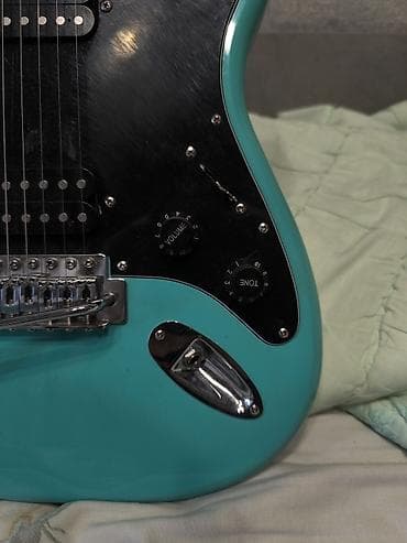 Электрогитара в стиле Stratocaster, цвет Surf Green (бирюзовый)