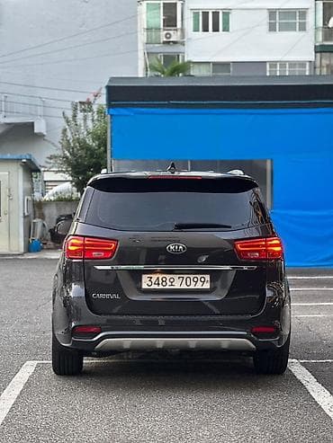 Продажа авто: Kia Carnival: 2019 г., 2.2 л, Автомат, Дизель, Минивэн — 5