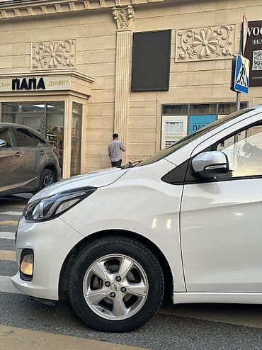 123: Chevrolet Spark: 2019 г., 1 л, Вариатор, Бензин, Хэтчбэк — 7