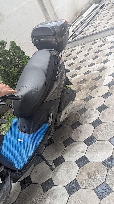 Мототехника: Это мой скутер. Вчера вечером я попал в аварию, передняя часть немного — 6