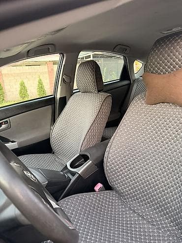 key: Toyota Prius: 2012 г., 1.8 л, Вариатор, Гибрид, Хэтчбэк — 6