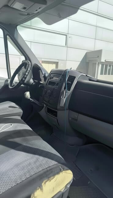 мерседес дубл кабина: Легкий грузовик, Mercedes-Benz — 1