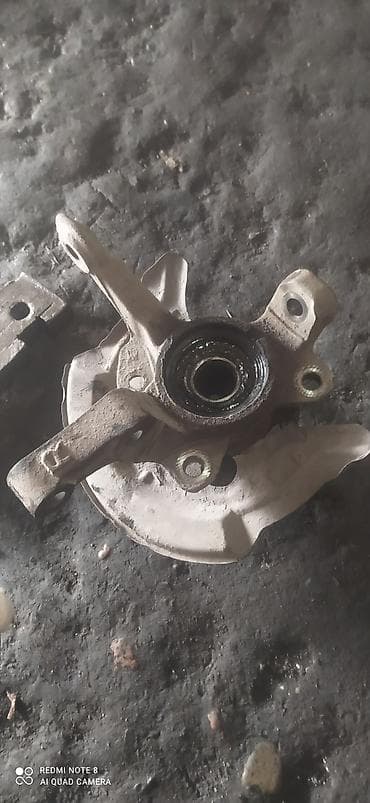 move мув: Передняя правая Ступица Daihatsu 2003 г., Б/у, Оригинал, Япония — 2