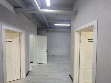 офис в жилом доме: Аренда офисов, 120 м², В жилом комплексе, 1 линия, С отдельным входом, С отдельным сан узлом — 3