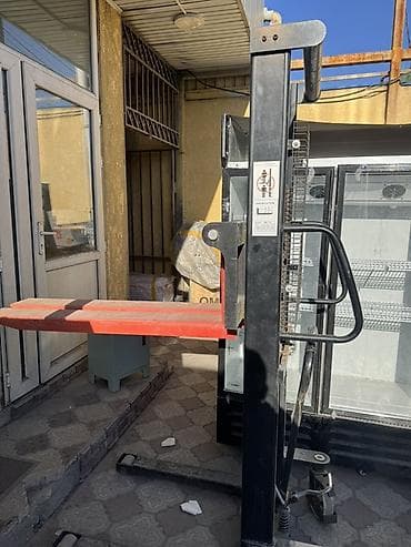 весы 100кг: Ручной штабелер (тележка-подъемник) - Грузоподъёмность до 2000 кг — 3