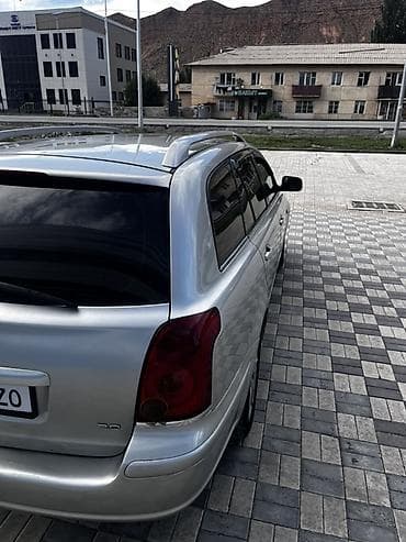 prius plus: Toyota Avensis: 2004 г., 2 л, Механика, Бензин, Универсал — 7