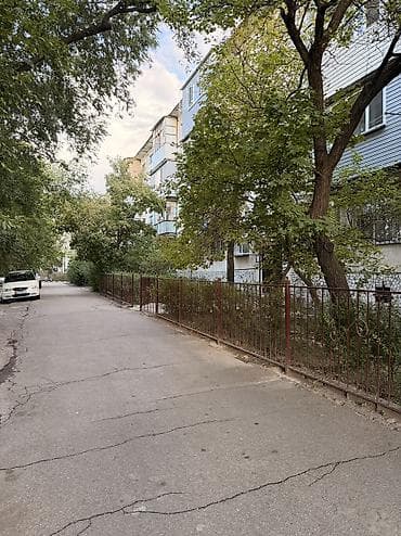 3 комнаты, 58 м², 4 мкр 104 серия, 2 этаж, Требуется ремонт