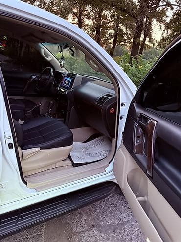 Продажа авто: Toyota Land Cruiser Prado: 2011 г., 4 л, Автомат, Бензин, Внедорожник — 8