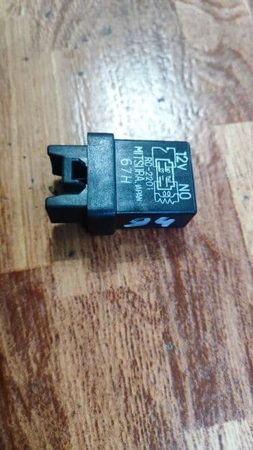 Реле с японского автомобиля Номер R C - 2 2 0 1 См.Фото. Привозные