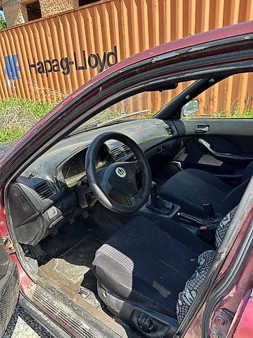 хонда акорт фара: Honda Accord: 1995 г., Седан — 9