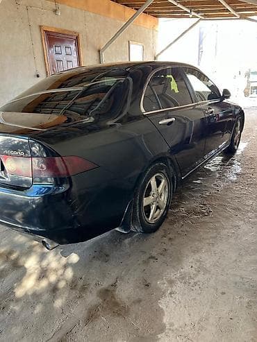 овал: Honda Accord: 2004 г., 2 л, Автомат, Бензин, Седан — 3