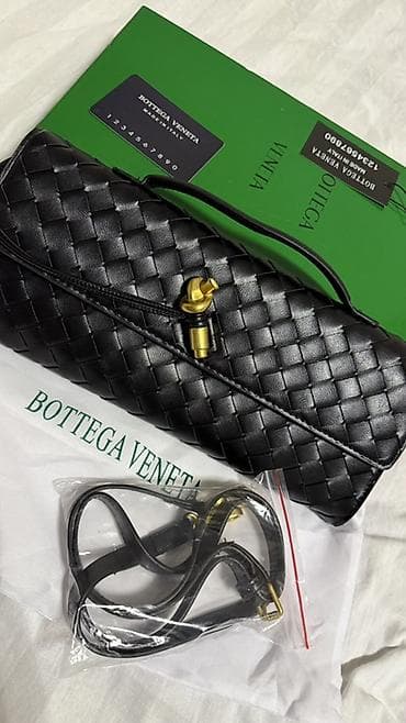 Клатчи: Сумка Bottega Veneta, черная, плетение intrecciato. - Формат — 1