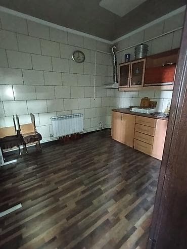 гараж каракол: Сдается помещение 200 кв,м. Район резиденции. 1 этаж. Под: магазин — 1