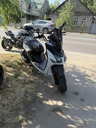 скутер дешевый: Тип скутера 150 куб. см, Бензин — 2