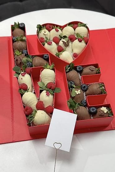 фруктовые чипсы: Подарочные наборы клубники в шоколаде🍓 г.Ош — 2