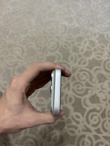 Мобильные телефоны и аксессуары: IPhone 17 Pro, Б/у, 256 ГБ, Белый, Защитное стекло, 100 % — 5