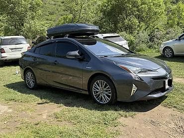 2017: Toyota Prius: 2017 г., 1.8 л, Гибрид, Хэтчбэк — 6