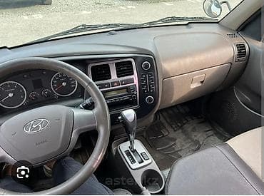 аднаскат портер: Hyundai Porter II, бортовой грузовик белого цвета. Компактный — 1