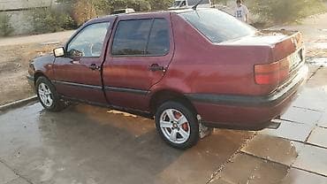 авто битый купить: Volkswagen Vento: 1991 г., 1.6 л, Ручные, Бензин, Седан — 2