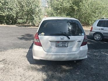 бампер fit: Honda Fit: 2002 г., 1.3 л, Вариатор, Бензин, Хэтчбэк — 2