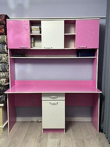 кухонный стелаж: Компьютерный стол, С полками — 1