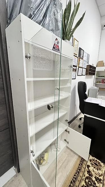 Продаю новые Витрины для торговли: Размер: Высота: 180 см; Ширина: 80 — 2