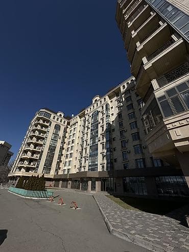 ак сай: 4 бөлмө, Менчик ээси, Чогуу жашоосу жок, Толугу менен эмереги бар — 2