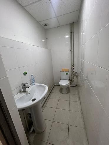 жаныбек: Продается коммерческое помещение, 100 квадратных метров, цокольный — 8