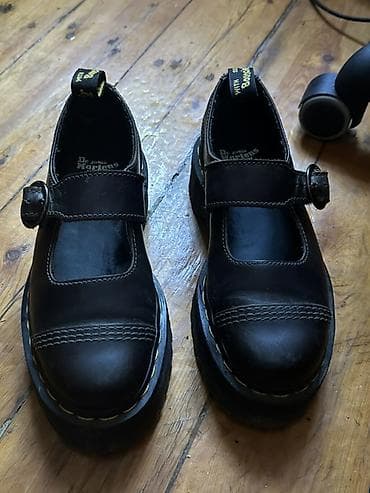 лоферы 37: Туфли, 37, Dr. Martens, Б/у, цвет - Черный, Самовывоз, Платная доставка — 1