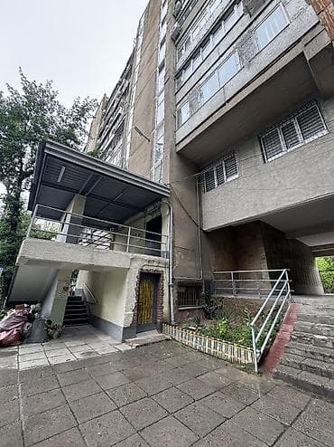 Недвижимость: 4 комнаты, 131 м², Индивидуалка, 8 этаж, Старый ремонт — 3
