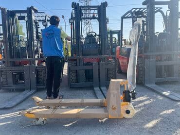 Рохля рохла Гидравлическая тележка - в наличии. предназначена для at lalafo.kg Рохля рохла Гидравлическая тележка - в наличии. предназначена для