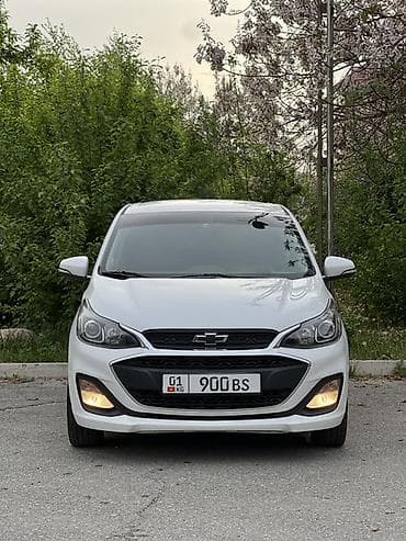Chevrolet Spark: 2018 г., 1 л, Вариатор, Бензин, Хэтчбэк