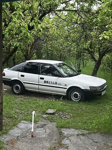авто сатылат: Toyota Corolla: 1991 г., 1.6 л, Кол менен иштөөчү, Бензин, Седан — 1