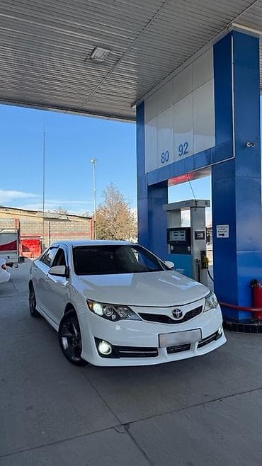 Транспорт: Toyota Camry: 2014 г., 2.5 л, Автомат, Бензин, Седан — 2