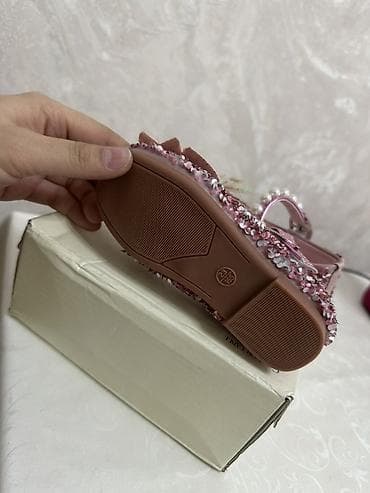 Другие детские вещи: Новые Нарядные детские балетки для девочки. - Цвет — 3