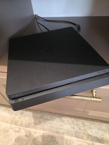 пс 4 продажа: PlayStation 4 Slim (Sony) + 2 беспроводных геймпада DualShock 4 + — 2