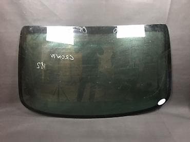 Заднее стекло Toyota Crown