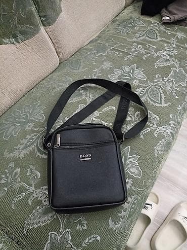 i store: Мужская сумка через плечо BOSS - Компактная вертикальная модель для — 2