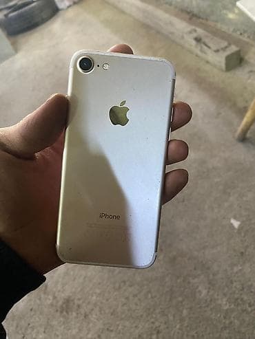 the crew: IPhone 7, Б/у, 128 ГБ, Чехол, 64 % — 2