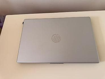 HP 15.6" серебристый ноутбук - Экран 15.6", тонкие рамки, веб‑камера